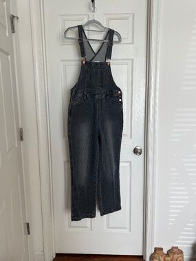 Universal Thread Size 4 Overalls EUC